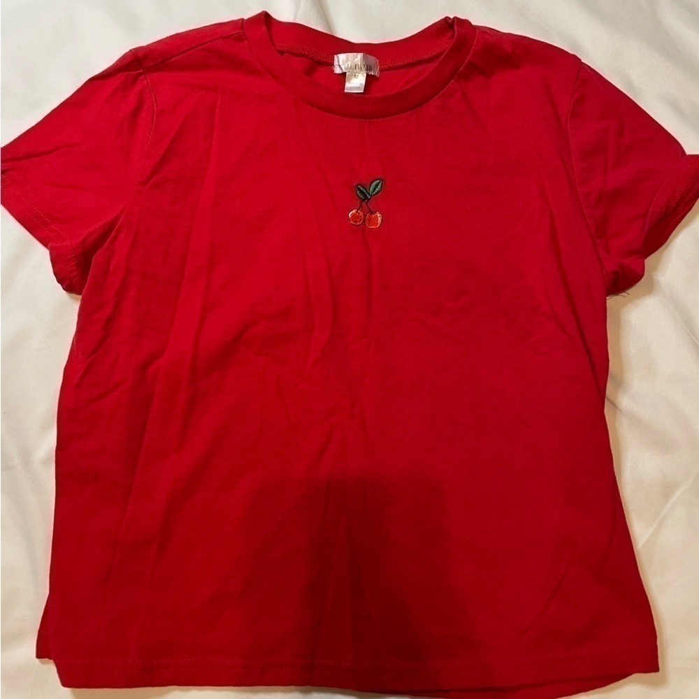 Belle Tweed size medium red cherry short sleeve shirt